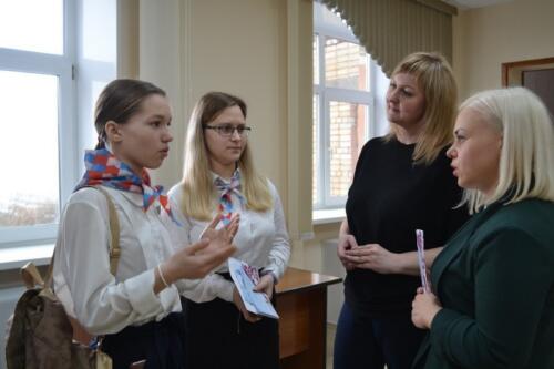 Полина-Подрейко-Ольга-Пучка-из-второй-школы-Ольга-Финякина-и-Татьяна-Шевлякова
