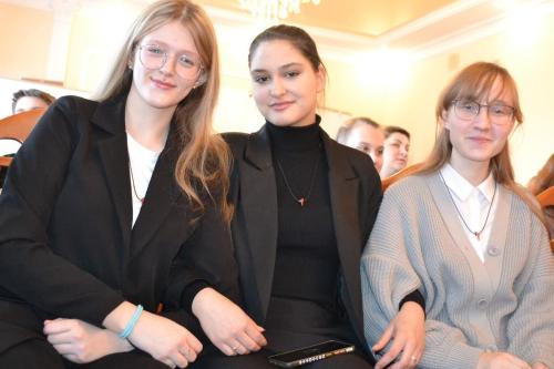 DSC 0008 3929